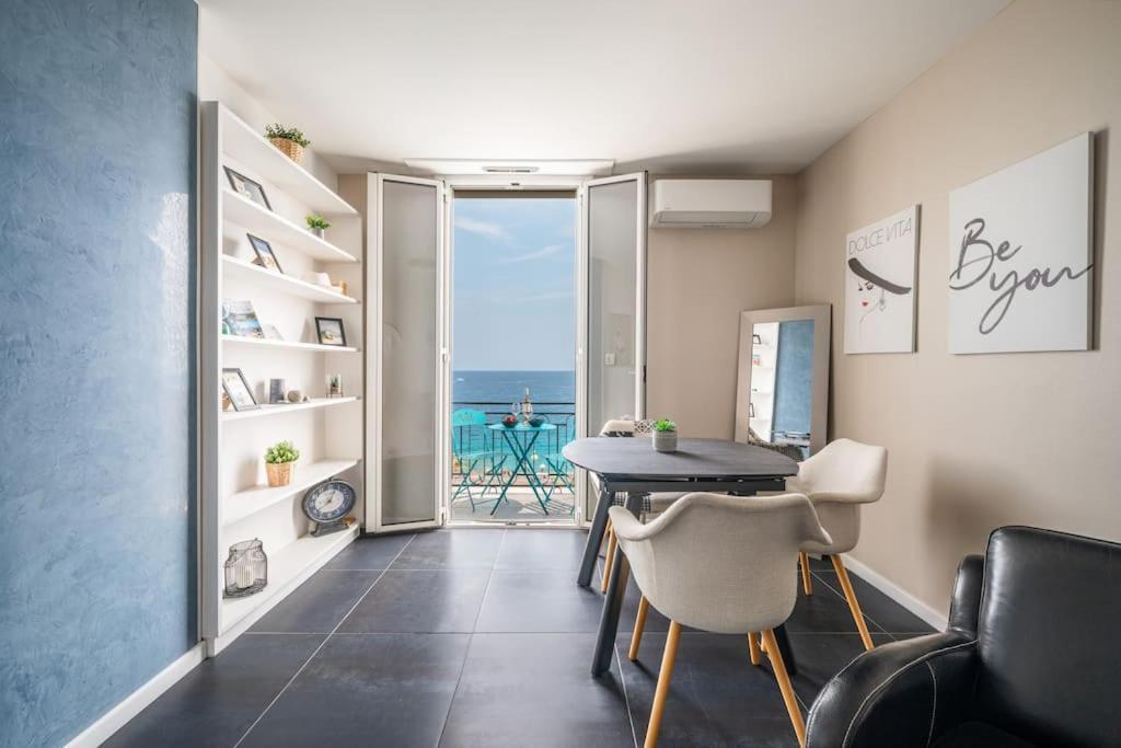 ニースLe Balcon De La Baie Des Angesアパートメント エクステリア 写真