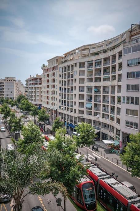 ニースLe Balcon De La Baie Des Angesアパートメント エクステリア 写真