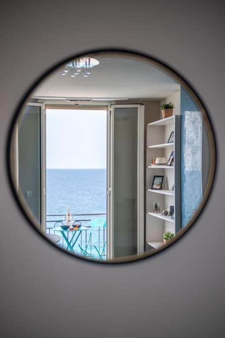 ニースLe Balcon De La Baie Des Angesアパートメント エクステリア 写真