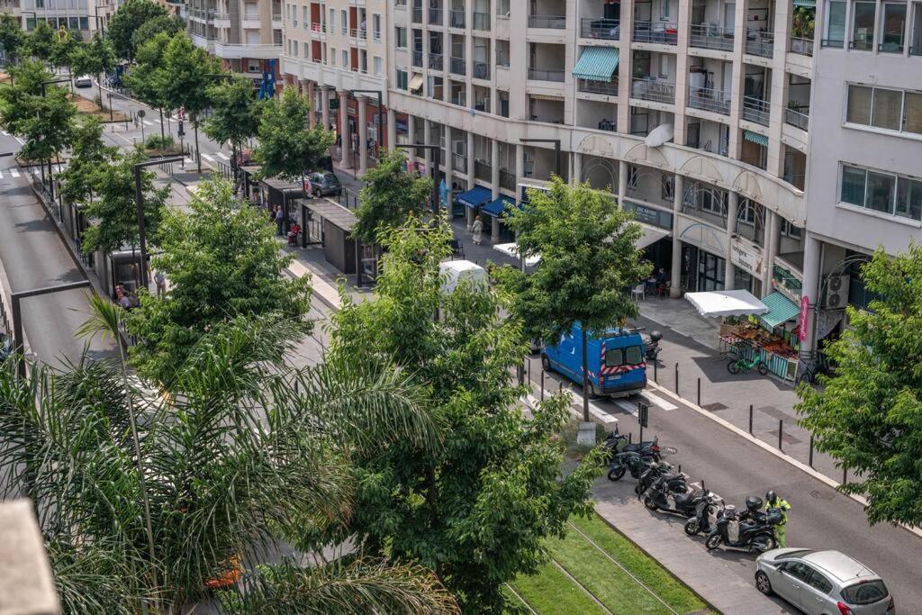 ニースLe Balcon De La Baie Des Angesアパートメント エクステリア 写真